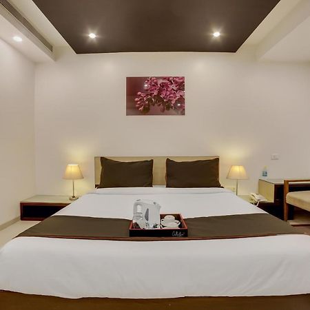 מלון ניו דלהי Townhouse Oak Safdarjung מראה חיצוני תמונה